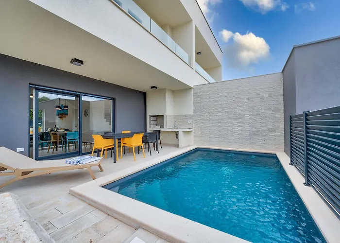 Villa Blue Oasis Liznjan With Private Pool